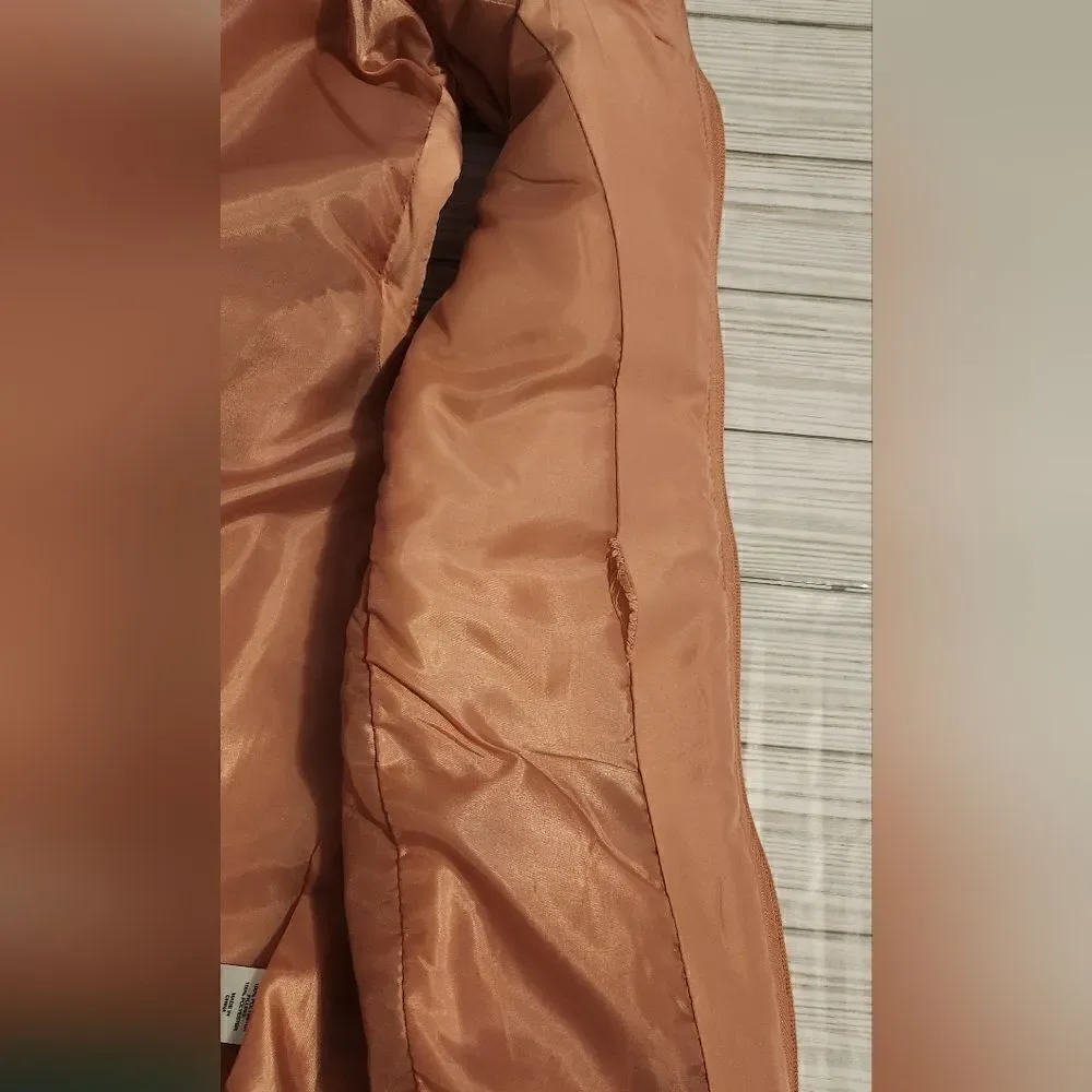 New York And Co. Puffer Vest in Pink Blush Size Medium - Picture 7 of 9